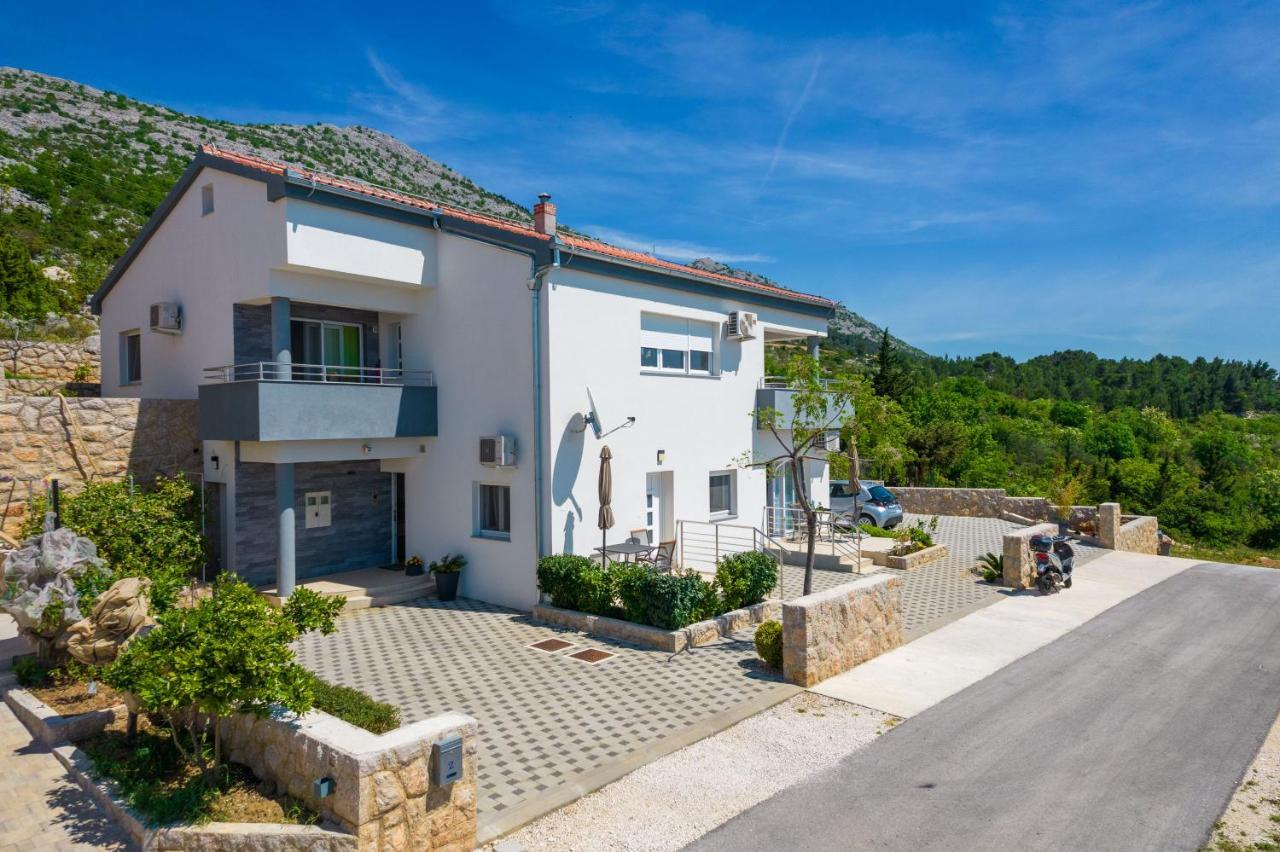 Apartma Jadranka *