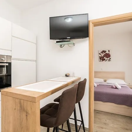 Apartmani Jadranka Starigrad Paklenica Exterior photo