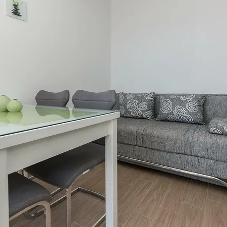 Apartmani Jadranka Starigrad Paklenica Exterior photo