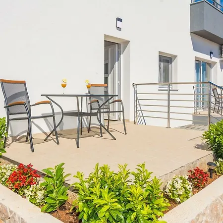 Apartmani Jadranka Starigrad Paklenica Exterior photo