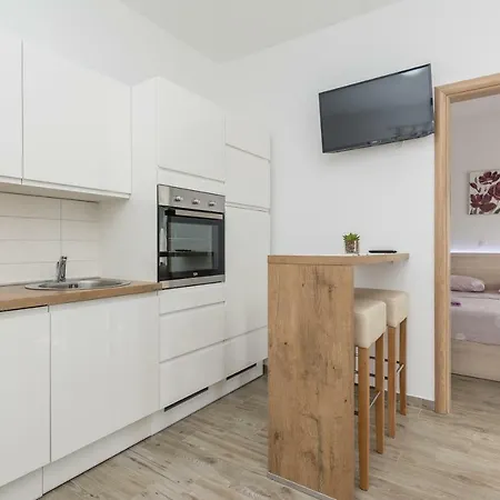 Apartmani Jadranka Starigrad Paklenica Exterior photo